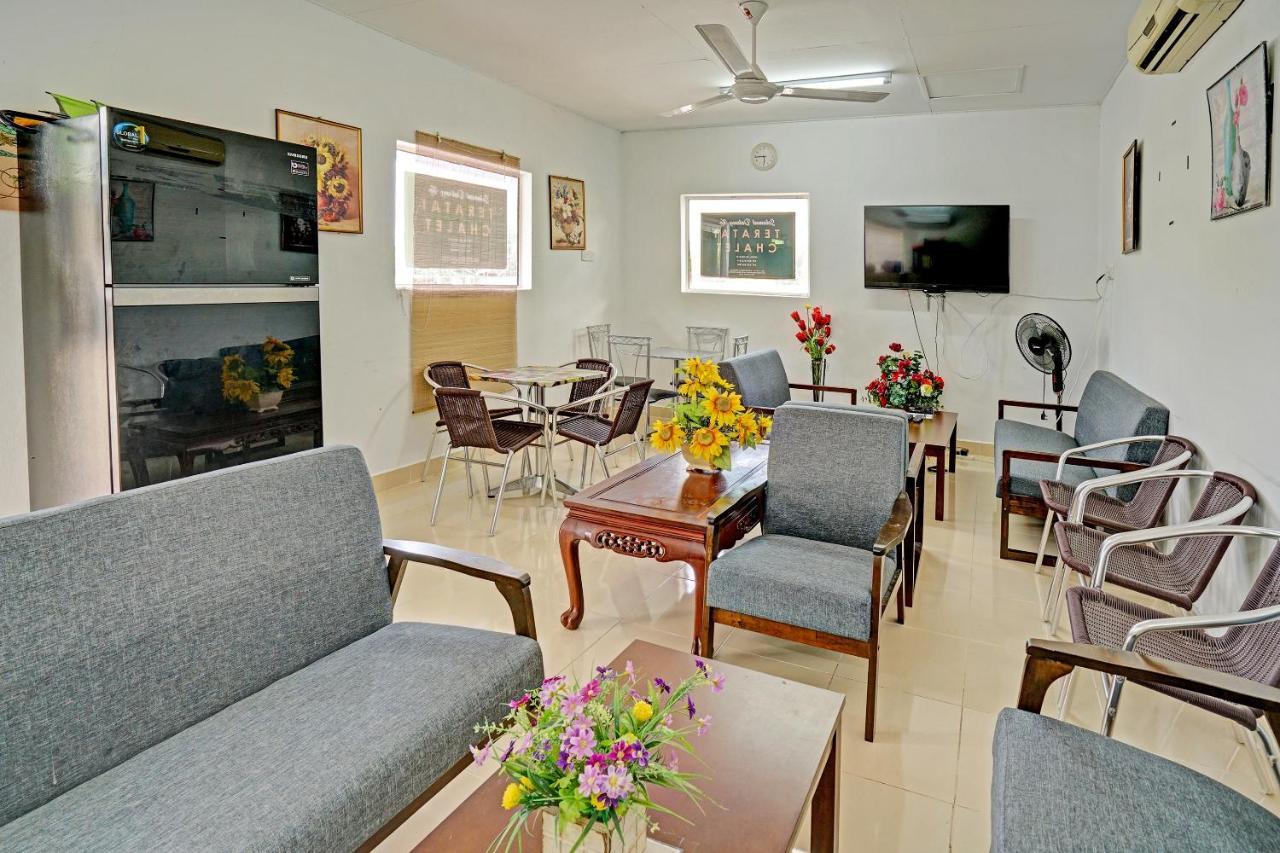 Capital O 90423 Teratai Chalet Hotel Kampong Raja Eksteriør billede