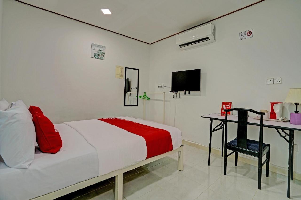 Capital O 90423 Teratai Chalet Hotel Kampong Raja Eksteriør billede
